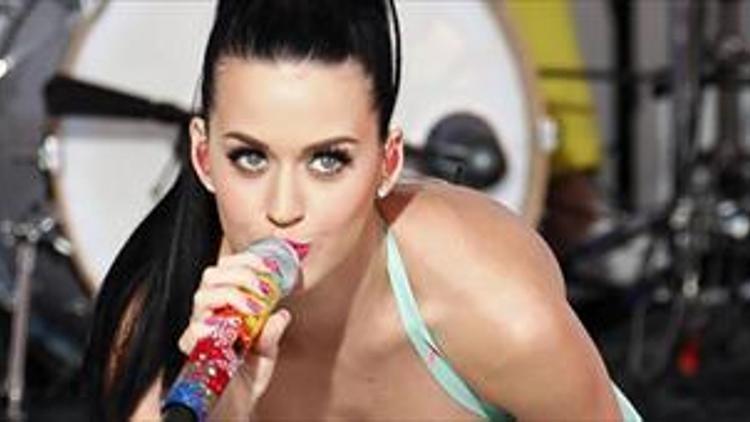 Katy Perry hapla besleniyor