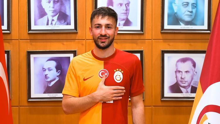 Son dakika: Galatasaraydan Beşiktaşa Halil Dervişoğlu çalımı 4 yıllık imzaladı...