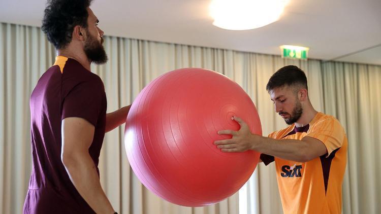 Galatasarayın yeni transferi Halil Dervişoğlu kampa katıldı