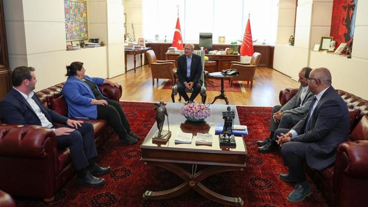 Kemal Kılıçdaroğlu, KESK heyetini kabul etti