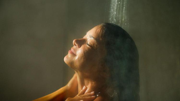 Kavurucu yaz sıcaklarında doğru duş sıcaklığı nasıl olmalı ‘Hipotermi ve vazodilatasyon yaşanabilir’