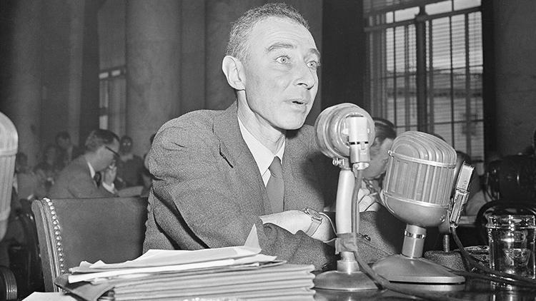 Robert Oppenheimer kimdir, nereli, neden öldü Atom bombasının babası Robert Oppenheimer hayatı ve biyografisi