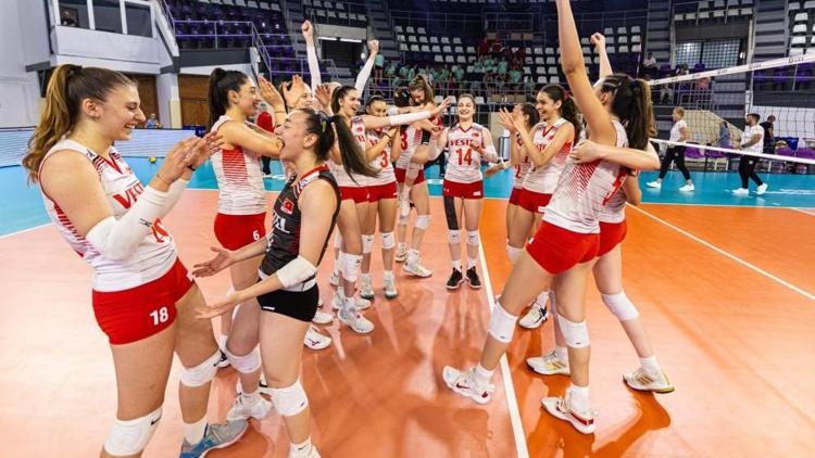 17 Yaş Altı Voleybol Kız Milli Takımı, yarı finalde