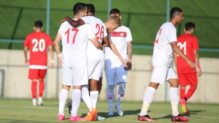 Sivasspor hazırlık maçında Ümraniyesporu 2-0 yendi