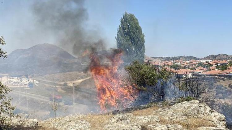 Manisada otluk yangını