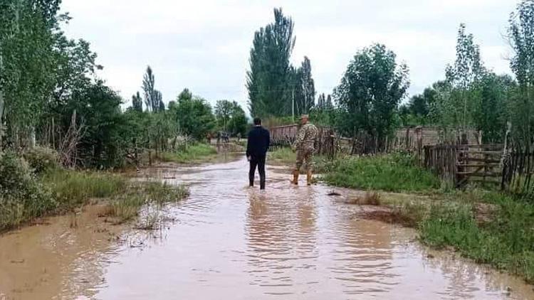 Kırgızistan’da sel: Onlarca ev sular altında kaldı