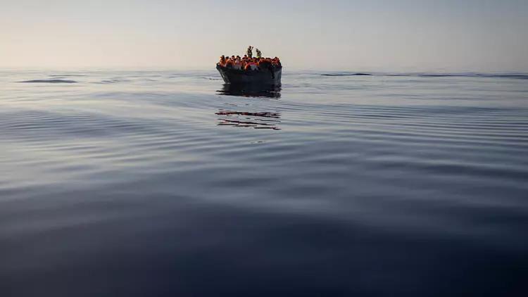 Son dakika: İtalya açıklarında sığınmacı teknesi battı: 41 ölü