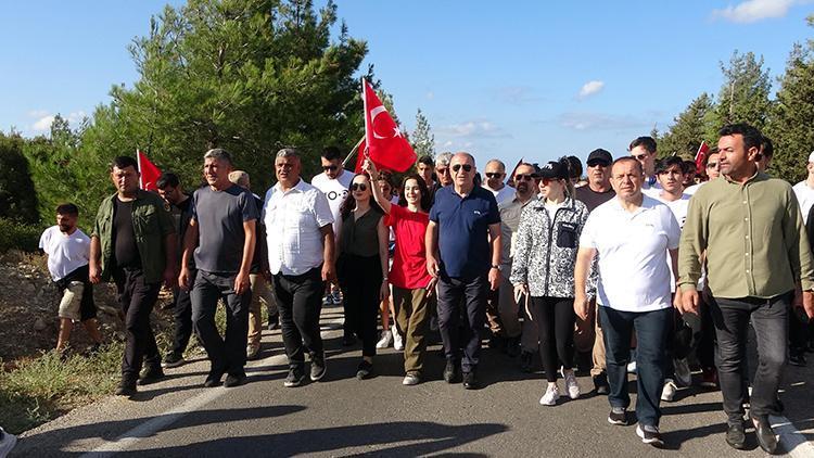 Zafer Partisi Genel Başkanı Ümit Özdağdan Çanakkalede yürüyüş