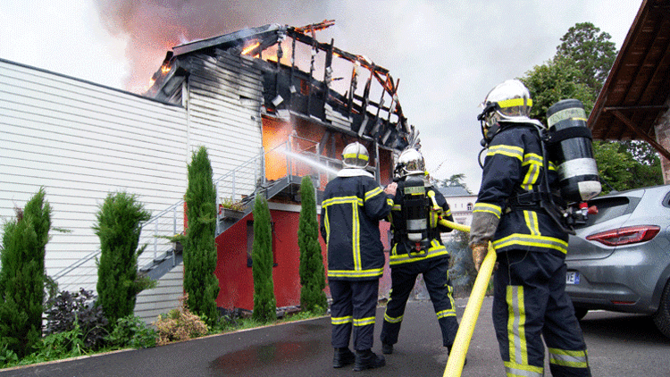 Fransa’da engelli bakımevinde yangın: Can kayıpları var