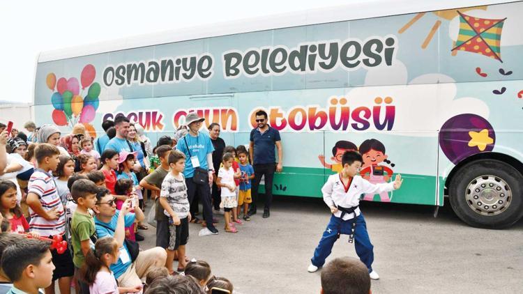 Güney Koreli gönüllüler depremzedeleri unutmadı