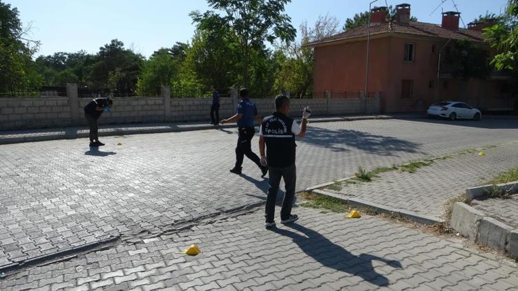 Malatya’da korkunç olay Husumetlisini hastane otoparkında başından vurdu