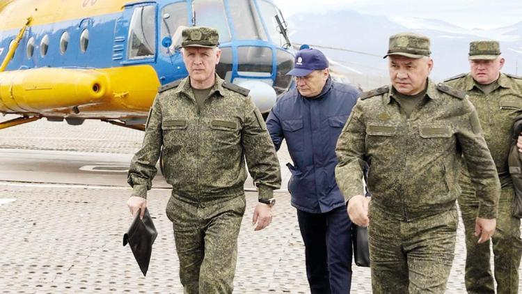 Rusya Savunma Bakanı’nın nükleer poligonda işi ne