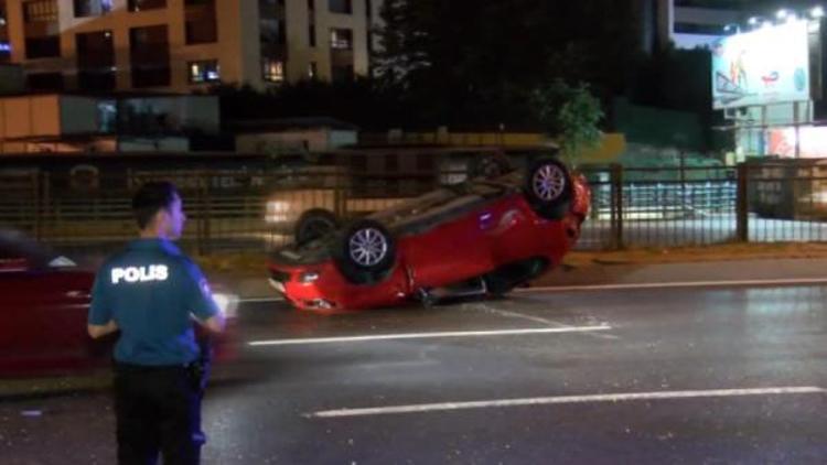 Beşiktaşta trafik kazası Taksiye çarpan araç takla attı