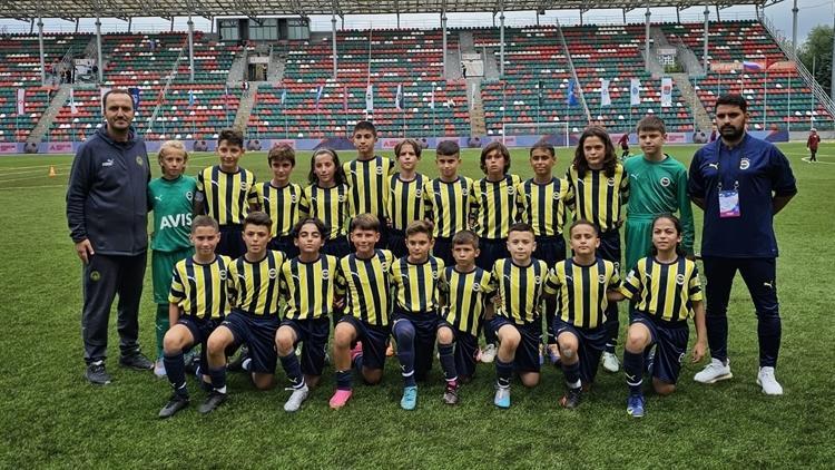 Fenerbahçenin genç futbolcuları Moskovada görücüye çıktı