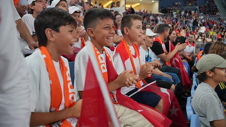 Kahramanmaraşlı çocuklar milli maç için İstanbul'daydı