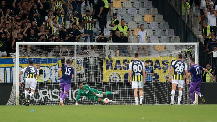 İrfan Can Eğribayat kaleyi devraldı, penaltı kurtardı Maribor maçında geçit yok, İsmail Kartal...