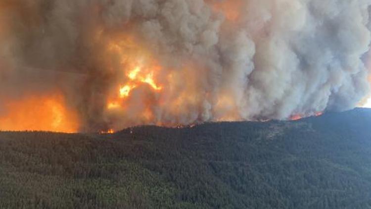 Yangın kabusu sürüyor... Kanadada olağanüstü hal ilan etti