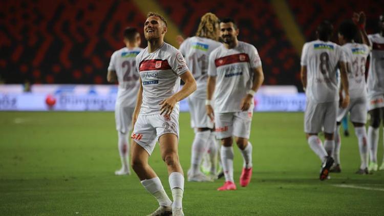 Sivasspor, Gaziantep FKyı 3 golle geçti