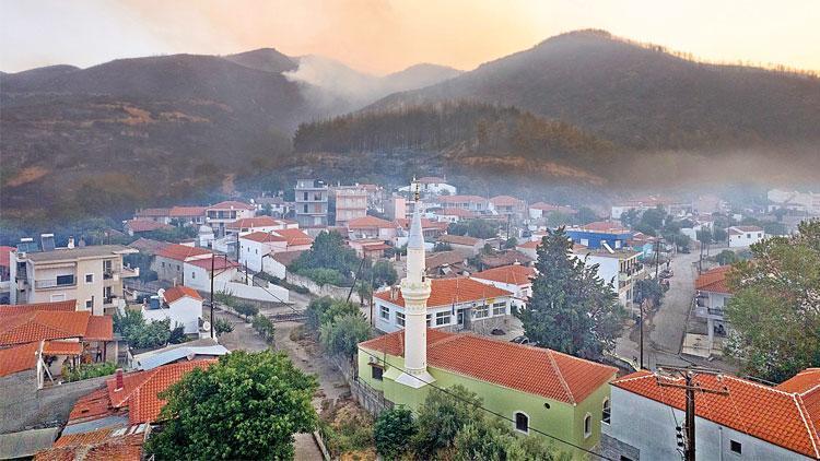 Batı Trakya’da yangınlar Türk köylerine ulaştı