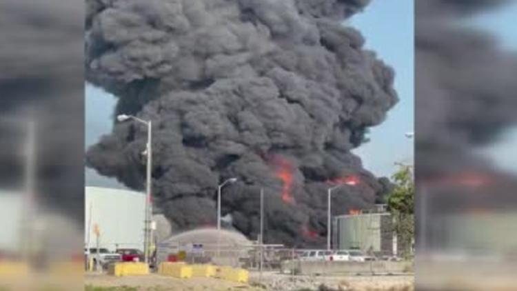ABD’de petrol rafinerisinde korkutan yangın