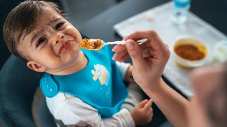 Ebeveynler en çok bu hataları yapıyor Çocuklara beslenme alışkanlığı kazandırırken dikkat etmeniz gereken 6 kritik nokta