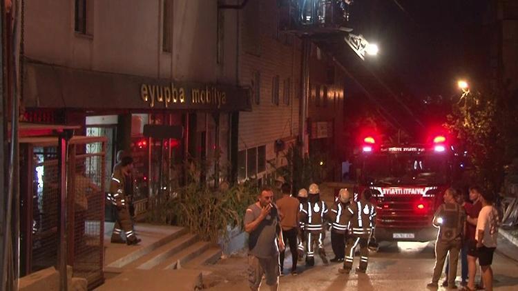 İstanbulda ir tinerci mobilya imalat atölyesini ateşe verdi