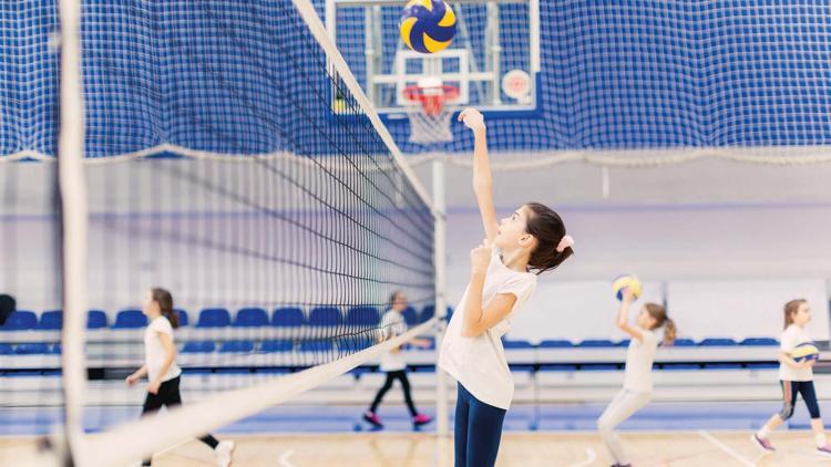 Şampiyonluk voleybol derslerine talebi artırdı