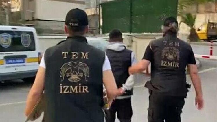 İzmirde FETÖnün TSK yapılanmasına operasyon: 9 gözaltı