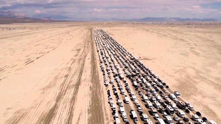Festival eziyete dönüştü Burning Man’den çıkış kâbus oldu