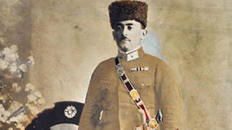İzmir’e ilk giren subay Yüzbaşı Şeref Bey’in bayrağı yok kılıcı da kayıp