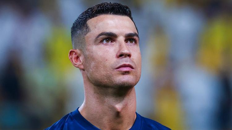 Cristiano Ronaldo, Fasta depremzedelere otelini açtı
