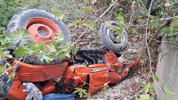 Traktör devrildi, sürücüsü hayatını kaybetti