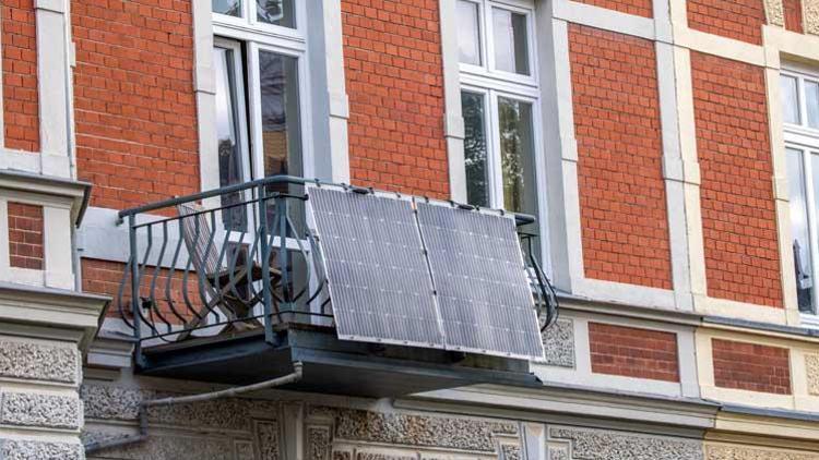 Kiracılar da balkona güneş enerjisi sistemi kuracak