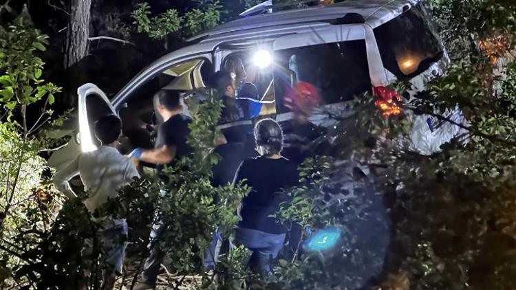 Antalyada korkunç olay Uçuruma yuvarlanan araçta boğazı kesilmiş halde ölü bulundu