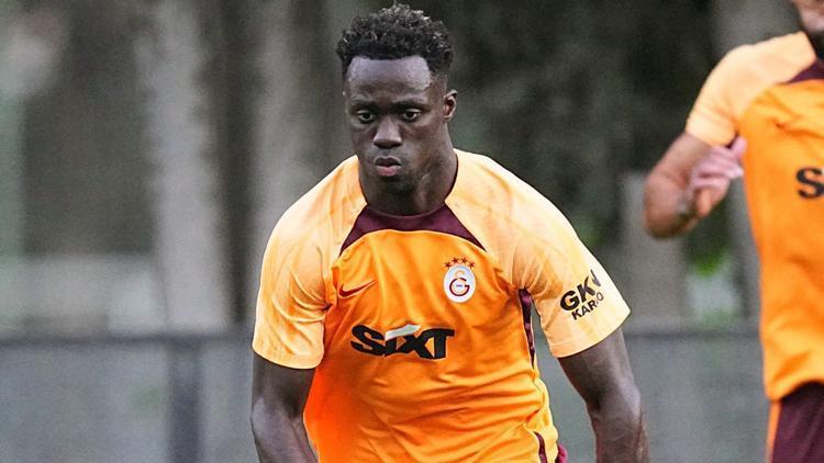 Galatasarayda Davinson Sanchez, ilk antrenmanına çıktı