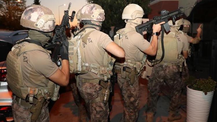 İzmirde terör örgütü DEAŞa operasyon Mağarada bomba malzemeleri ele geçirildi