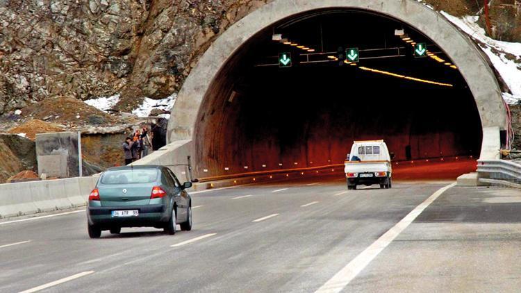 Bolu Tüneli 46 gün tek yönlü kapalı olacak