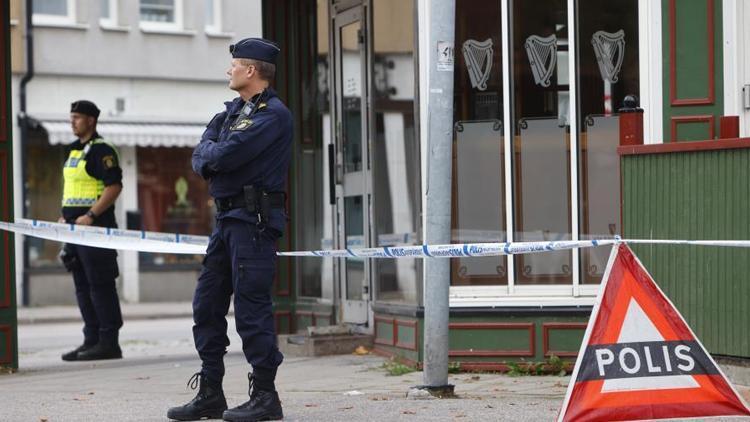 İsveçte silahlı saldırı: Ölü ve yaralılar var