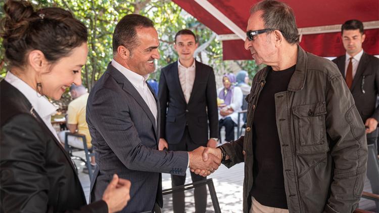 Arka Sokaklar ekibi ve Beyoğlu Belediye Başkanı Haydar Ali Yıldız bir araya geldi...