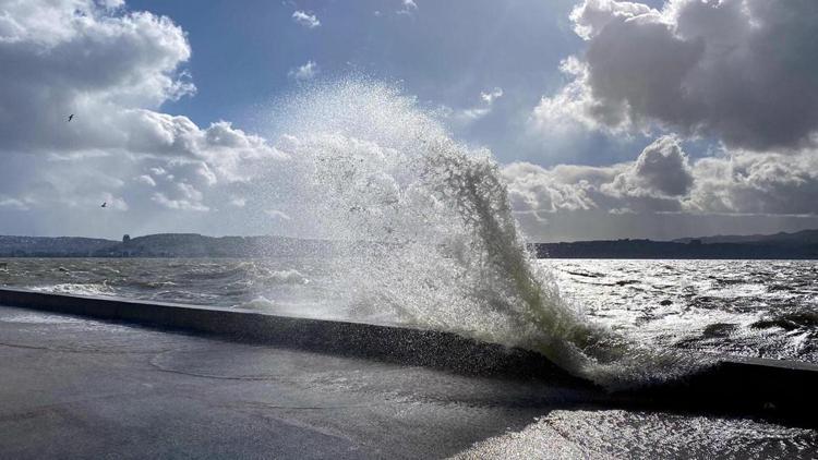 Meteorolojiden Kuzey Ege Denizi için fırtına uyarısı