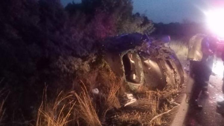 Edirne’de hafif ticari araç ile otomobil çarpıştı: 6 yaralı