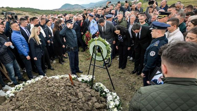 Kosovalı şehit polis son yolculuğuna uğurlandı