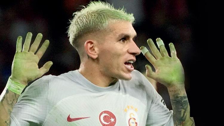 İstanbulspor-Galatasaray maçında futbolcular yeşile boyandı