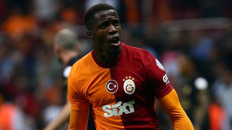 Galatasaraylı Wilfrief Zahanın golünde topun hızı şaşırttı
