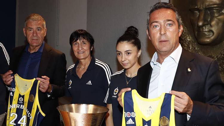 Fenerbahçe Başkanı Ali Koç: Şampiyonluk soyunma odasından geçer