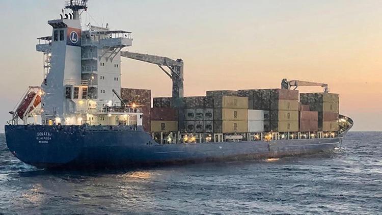 Litvanya bayraklı gemi Çanakkale Boğazında arızalandı