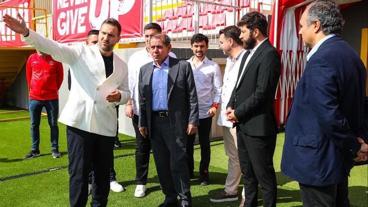 Galatasaray Kulübü Başkanı Dursun Özbek’ten Ümraniyespor’a ziyaret
