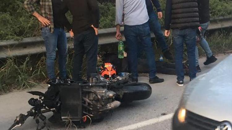 Otomobille çarpışan motosikletin sürücüsü yaralandı