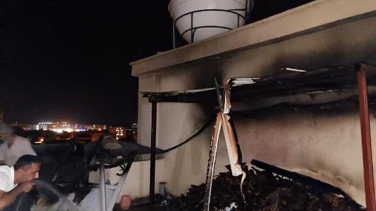 Diyarbakır’da yakılan mangal çatıyı tutuşturdu