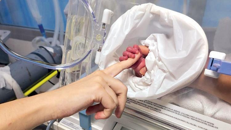 Özlem organlarıyla 6 hastaya umut oldu: Bebeğiyle ilk ve son fotoğraf